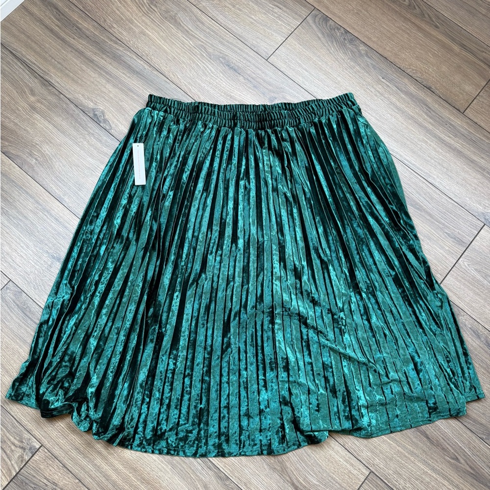 Modcloth Green Midi A-Line Pleated Skirt